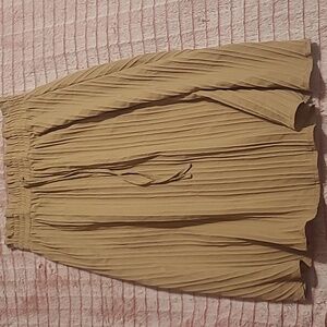 AVAILABLE WITH BUNDLE ONLY! Shein skirt, 27 in beige/pink